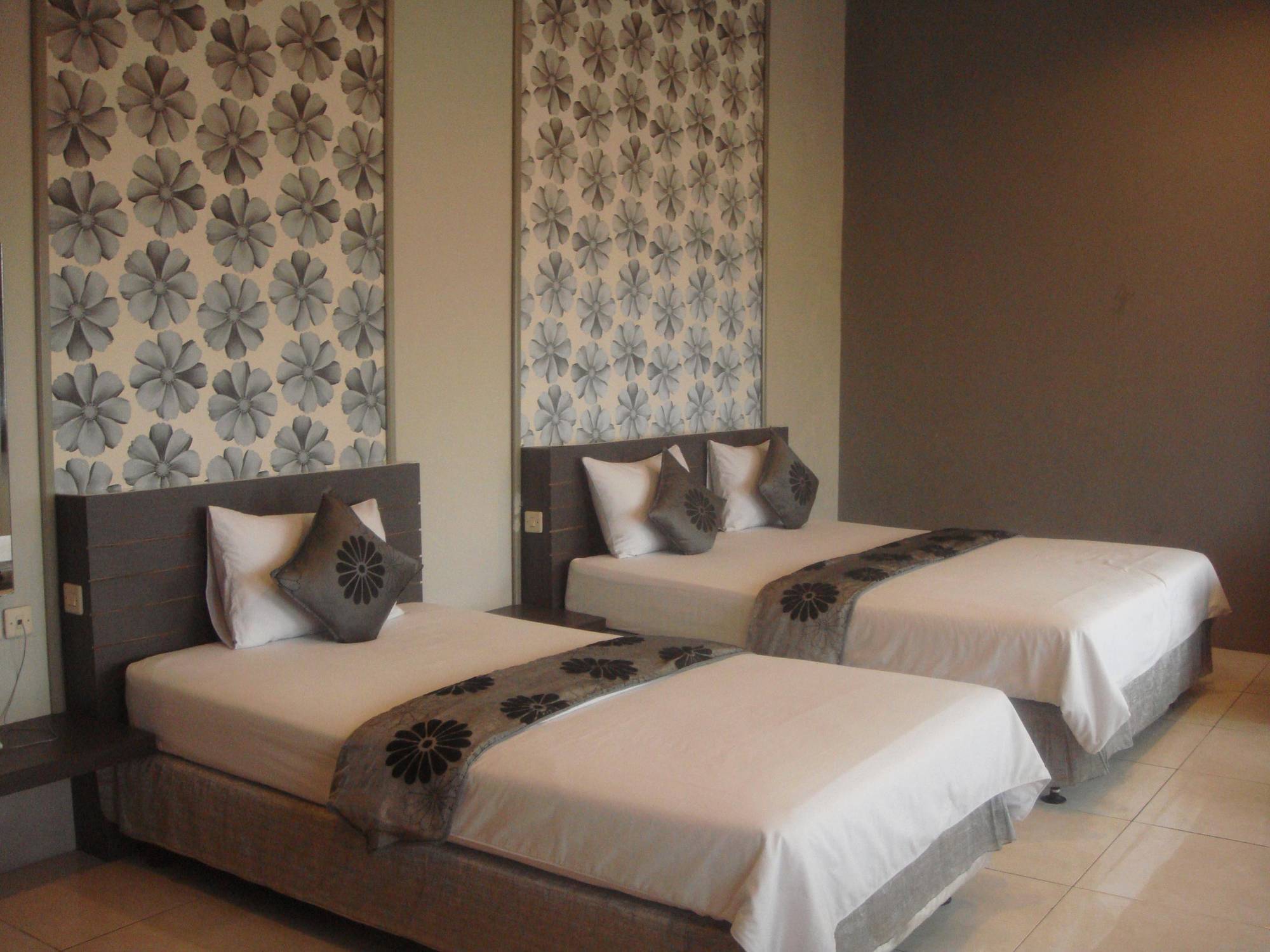 Marciella Hotel Bandung Exteriör bild
